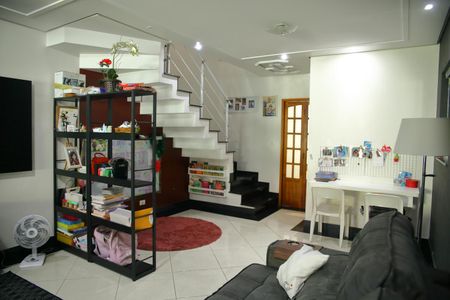 Casa à venda com 134m², 3 quartos e 4 vagasSala