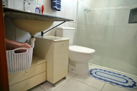 Casa à venda com 134m², 3 quartos e 4 vagasSuíte 1  - Banheiro 