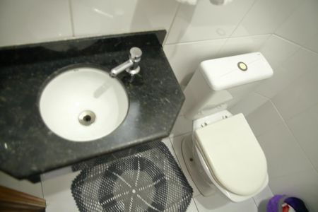 Casa à venda com 134m², 3 quartos e 4 vagasLavabo da Sala 