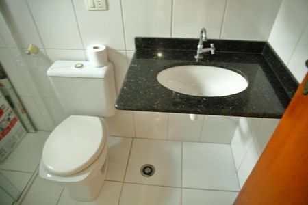 Casa à venda com 134m², 3 quartos e 4 vagasSuíte 3  -Banheiro 