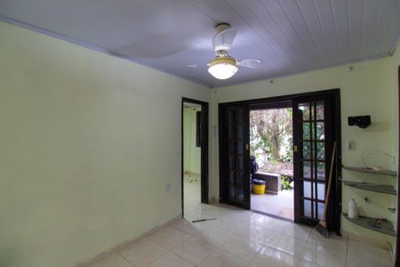 Sala de casa para alugar com 2 quartos, 70m² em Maria Paula, Niterói