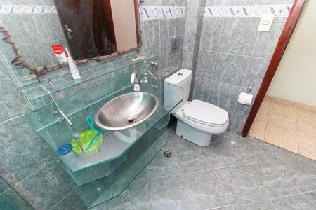 Casa para alugar com 314m², 6 quartos e 4 vagasBanheiro do Piso Superior