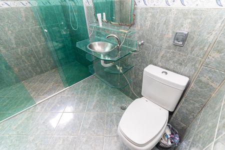 Casa para alugar com 314m², 6 quartos e 4 vagasBanheiro do Piso Superior