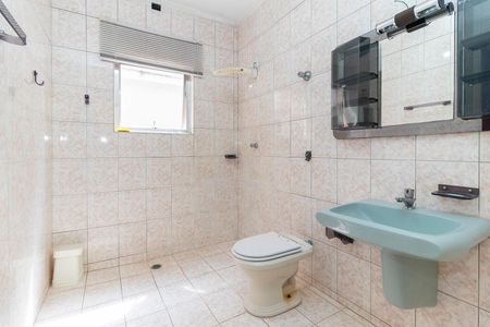 Casa para alugar com 314m², 6 quartos e 4 vagasBanheiro Social 1