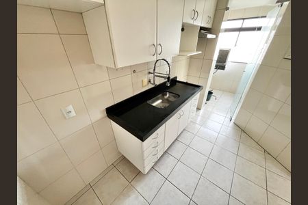Apartamento à venda com 62m², 2 quartos e 2 vagas Apartamento à venda com 62m², 2 quartos e 2 vagasCozinha