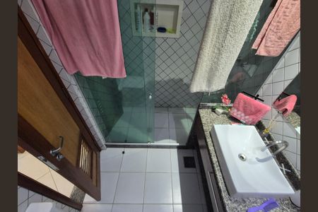 Apartamento à venda com 101m², 2 quartos e 2 vagasBanheiro 