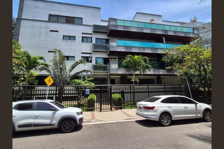 Apartamento à venda com 101m², 2 quartos e 2 vagasFachada 