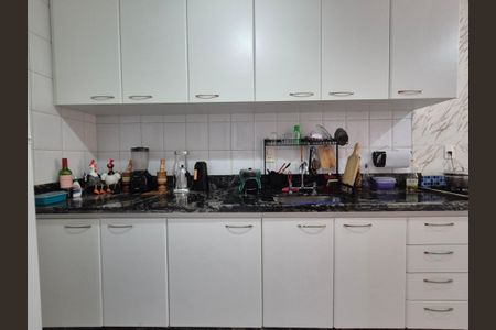 Apartamento à venda com 101m², 2 quartos e 2 vagasCozinha 