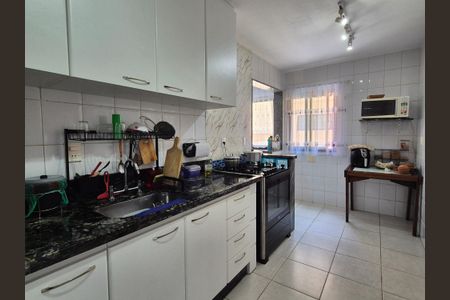 Apartamento à venda com 101m², 2 quartos e 2 vagasCozinha 