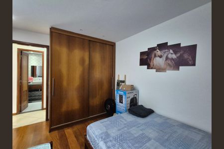 Apartamento à venda com 101m², 2 quartos e 2 vagasQuarto 