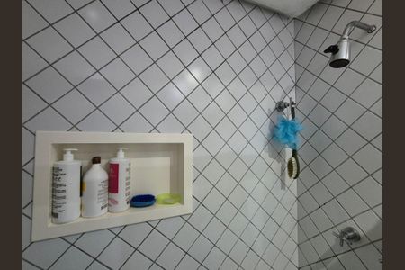 Apartamento à venda com 101m², 2 quartos e 2 vagasBanheiro 