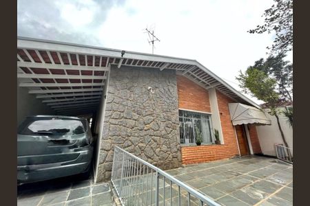 Casa à venda com 208m², 3 quartos e 4 vagasFoto 03