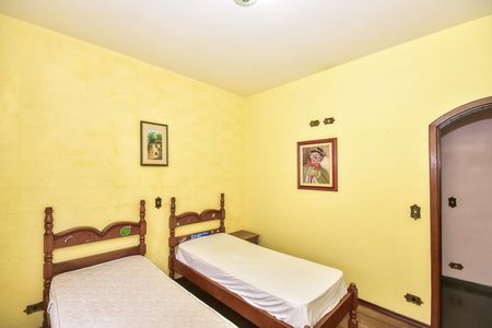 Casa à venda com 478m², 4 quartos e 10 vagasQuarto 1