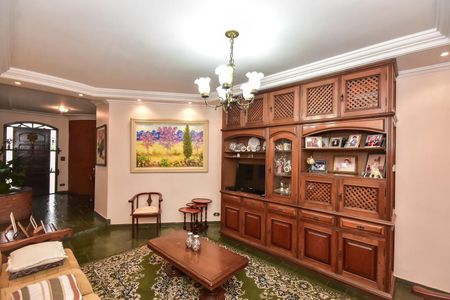 Casa à venda com 478m², 4 quartos e 10 vagasSala