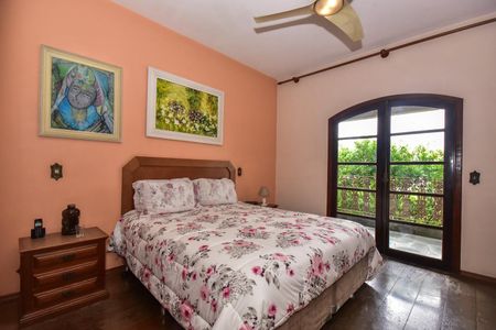 Casa à venda com 478m², 4 quartos e 10 vagasSuíte 2