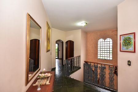 Casa à venda com 478m², 4 quartos e 10 vagasCorredor