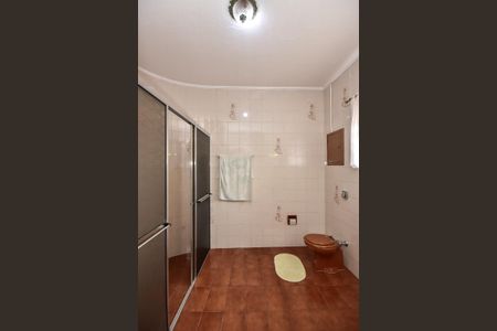 Casa à venda com 478m², 4 quartos e 10 vagasBanheiro Suíte 1