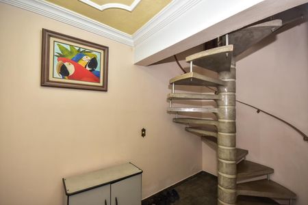 Casa à venda com 478m², 4 quartos e 10 vagasHall de Serviço