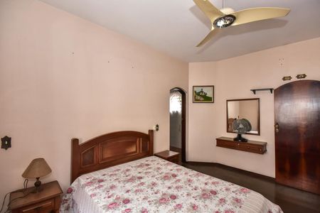 Casa à venda com 478m², 4 quartos e 10 vagasSuíte 1