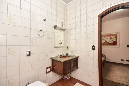 Casa à venda com 478m², 4 quartos e 10 vagasBanheiro