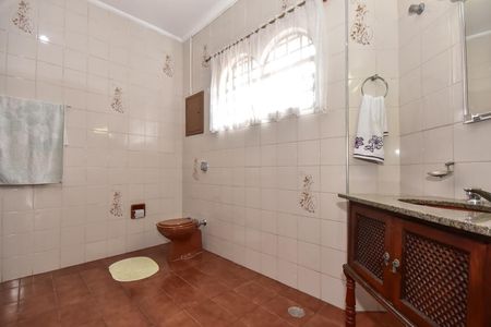 Casa à venda com 478m², 4 quartos e 10 vagasBanheiro Suíte 1