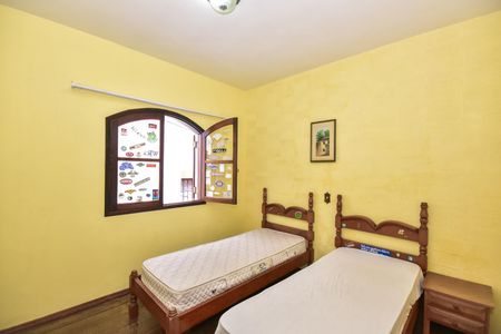 Casa à venda com 478m², 4 quartos e 10 vagasQuarto 1