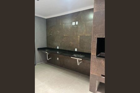 Casa à venda com 3 quartos, 240m² em Jardim Textil, São Paulo