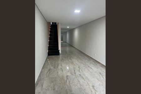 Casa à venda com 3 quartos, 240m² em Jardim Textil, São Paulo