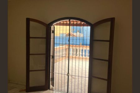 Casa à venda com 2 quartos, 180m² em Vila Carrão, São Paulo