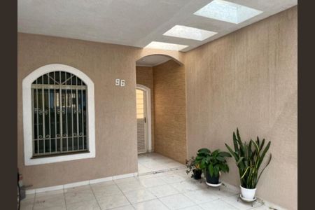 Casa à venda com 2 quartos, 180m² em Vila Carrão, São Paulo