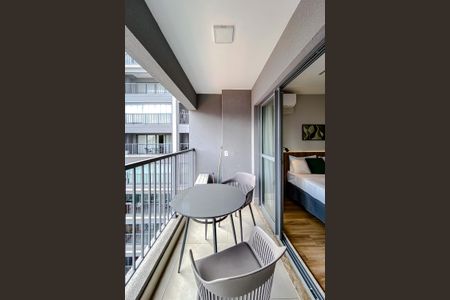 Varanda de kitnet/studio para alugar com 1 quarto, 35m² em Vila Mariana, São Paulo