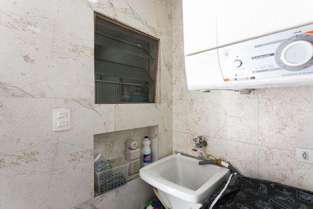 Casa à venda com 90m², 2 quartos e 1 vagaÁrea de Serviço