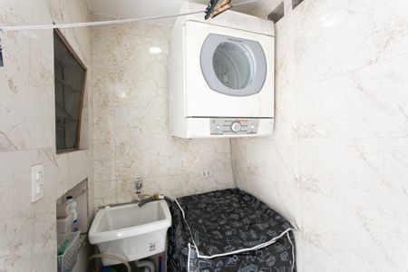 Casa à venda com 90m², 2 quartos e 1 vagaÁrea de Serviço