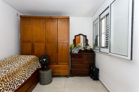 Casa à venda com 90m², 2 quartos e 1 vagaQuarto