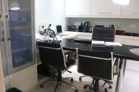 Apartamento à venda com 400m², 3 quartos e 4 vagasEscritório