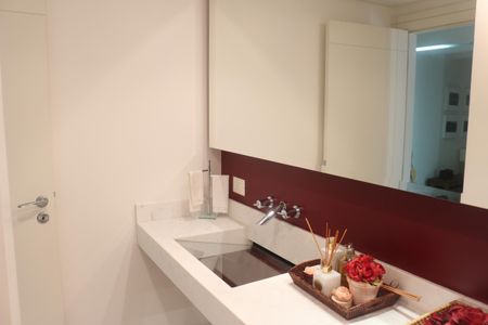 Apartamento à venda com 400m², 3 quartos e 4 vagasLavabo