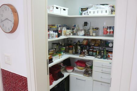 Apartamento à venda com 400m², 3 quartos e 4 vagasDespensa