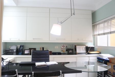 Apartamento à venda com 400m², 3 quartos e 4 vagasEscritório