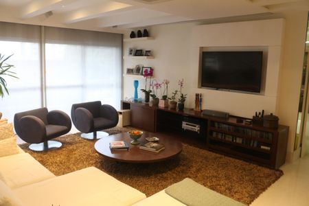 Apartamento à venda com 400m², 3 quartos e 4 vagasSala