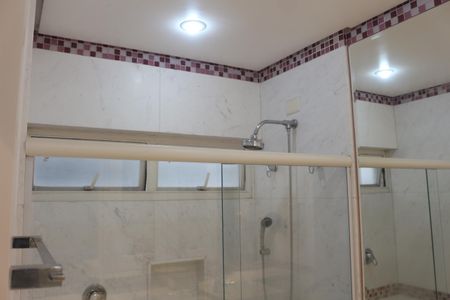 Apartamento à venda com 400m², 3 quartos e 4 vagasBanheiro da Suíte 3