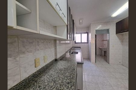 Apartamento para alugar com 117m², 3 quartos e 2 vagas Apartamento para alugar com 117m², 3 quartos e 2 vagasCozinha
