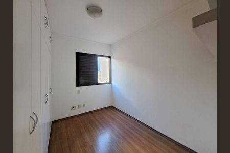 Apartamento para alugar com 117m², 3 quartos e 2 vagas Apartamento para alugar com 117m², 3 quartos e 2 vagasQuarto
