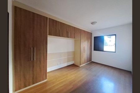 Apartamento para alugar com 117m², 3 quartos e 2 vagas Apartamento para alugar com 117m², 3 quartos e 2 vagasQuarto