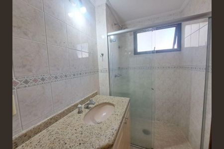 Apartamento para alugar com 117m², 3 quartos e 2 vagas Apartamento para alugar com 117m², 3 quartos e 2 vagasBanheiro 1