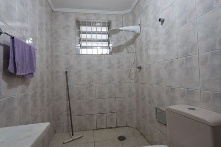 Casa para alugar com 140m², 2 quartos e 2 vagasBanheiro 1