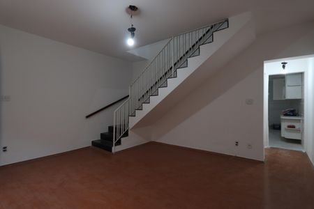 Casa para alugar com 140m², 2 quartos e 2 vagasSala