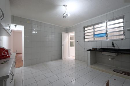Casa para alugar com 140m², 2 quartos e 2 vagasCozinha