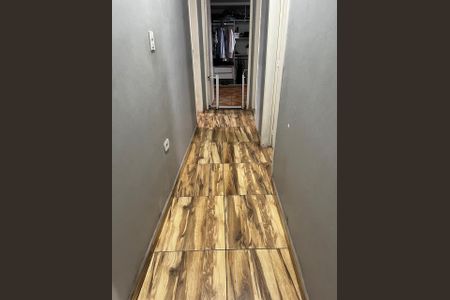 Casa à venda com 180m², 4 quartos e 4 vagasCorredor
