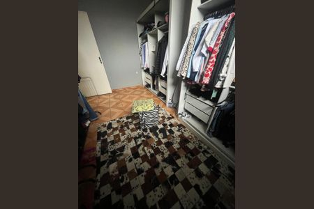 Casa à venda com 180m², 4 quartos e 4 vagasCloset do quarto 1