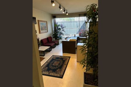 Casa à venda com 3 quartos, 140m² em Planalto Paulista, São Paulo